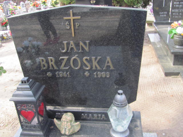 Maciej Brzóska  1992 Wronki Św. Katarzyny - Grobonet - Wyszukiwarka osób pochowanych